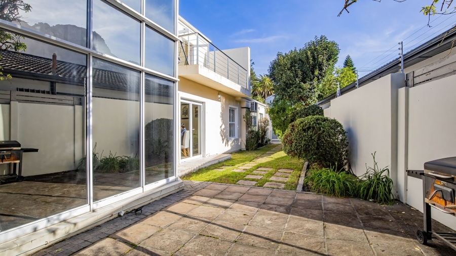 6 Bedroom Property for Sale in Newlands Western Cape